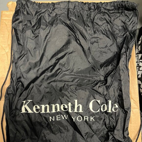 Kenneth Cole New York Nylon Draw String Bag - Picture 1 of 2